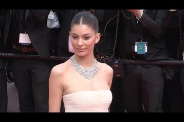 Camila Morrone yêu kiều tại Cannes