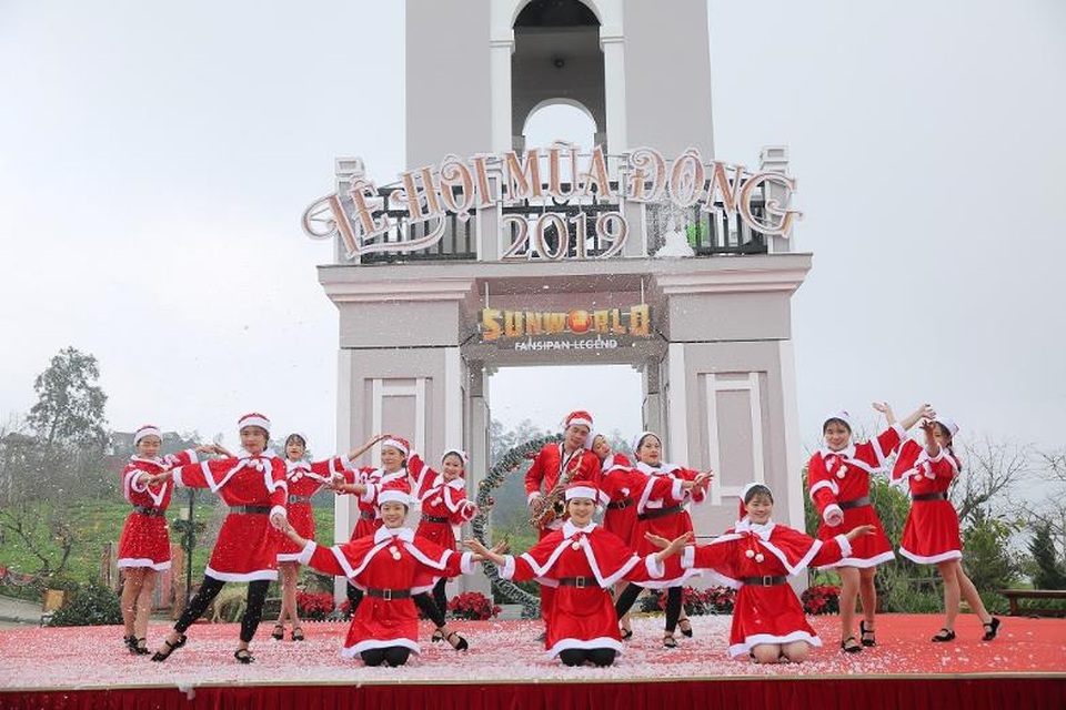 Nhanh chân tới “Xứ sở pha lê - thiên đường tuyết rơi” kẻo hết mùa đông - 8 Nhanh chân tới “Xứ sở pha lê - thiên đường tuyết rơi” kẻo hết mùa đông - 8