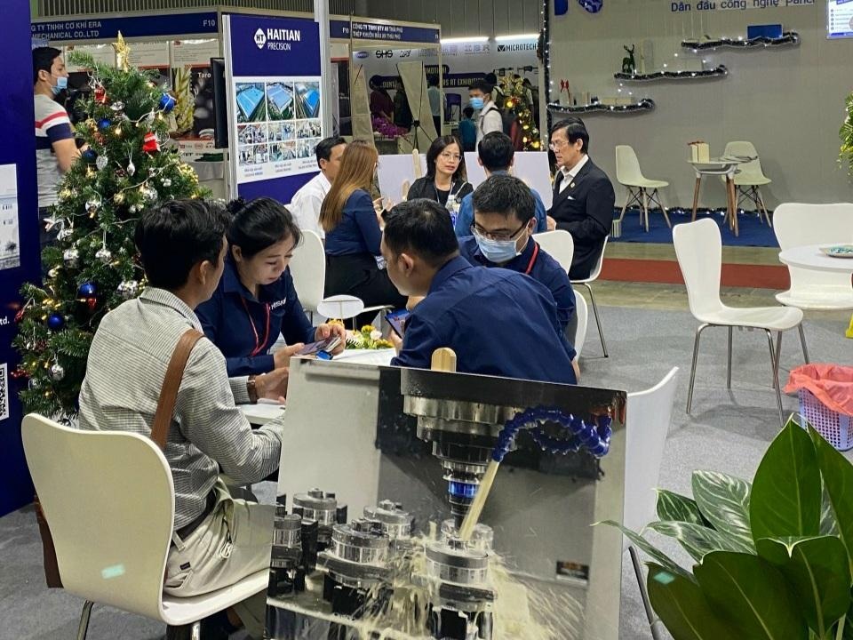 HISION - Thương hiệu máy CNC đang được ưa chuộng tại Việt Nam - 2 HISION - Thương hiệu máy CNC đang được ưa chuộng tại Việt Nam - 2