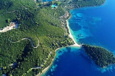 Đại gia mua cả hòn đảo triệu USD, biến thành khu nghỉ dưỡng sang trọng