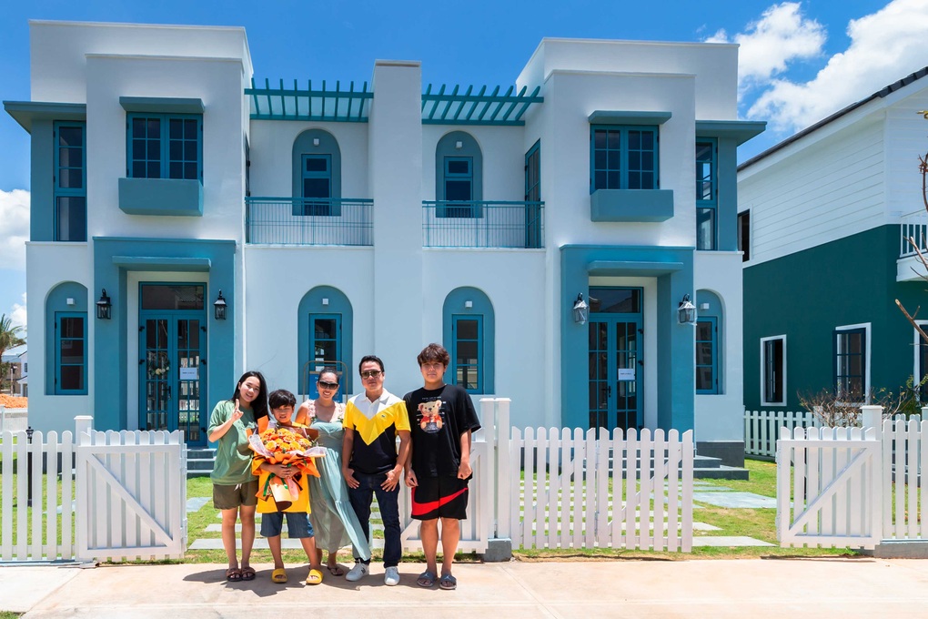 Niềm vui của nhà đầu tư khi nhận nhà đúng hẹn, kinh doanh theo lộ trình - 2 Niềm vui của nhà đầu tư khi nhận nhà đúng hẹn, kinh doanh theo lộ trình - 2
