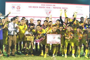 FLC Thanh Hóa và tấm HCĐ V-League 2015: Quả ngọt của sự đổi thay
