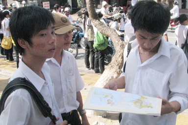 Gợi ý giải đề thi môn Địa lý tốt nghiệp THPT 2010