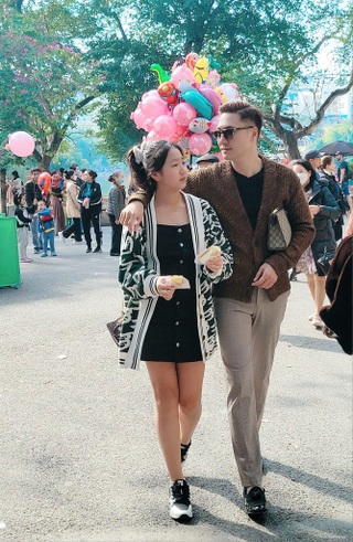 Con gái 16 tuổi của Mạnh Trường gây sốt: Xinh như hoa hậu, cao gần bằng bố - 10