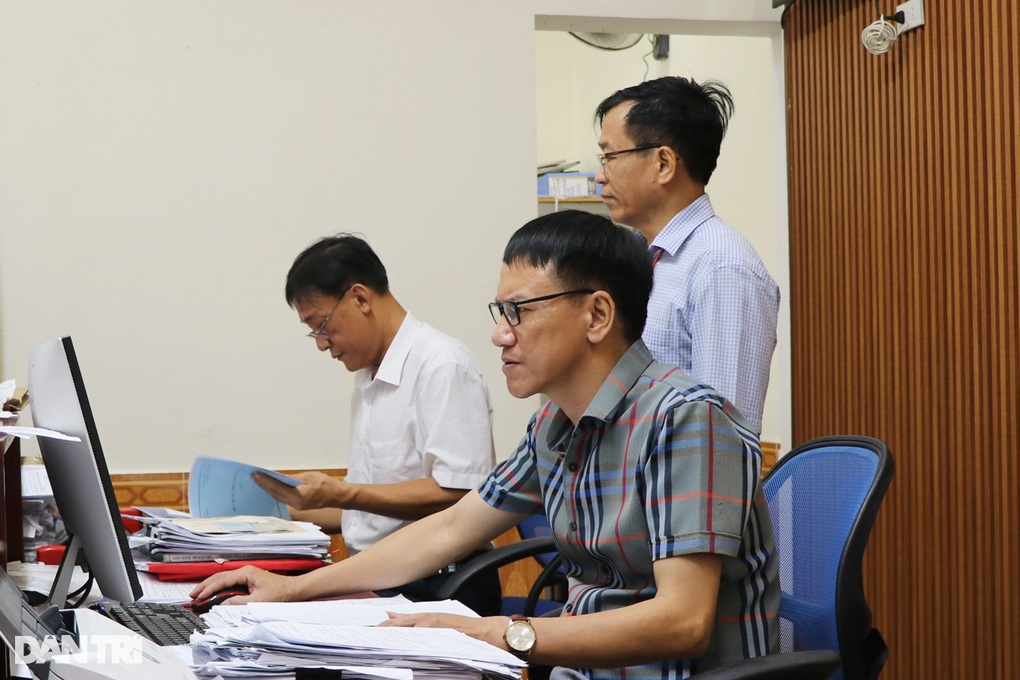 Bảo đảm sự ổn định của chính quyền trong giai đoạn chuyển tiếp - 1 Bảo đảm sự ổn định của chính quyền trong giai đoạn chuyển tiếp - 1