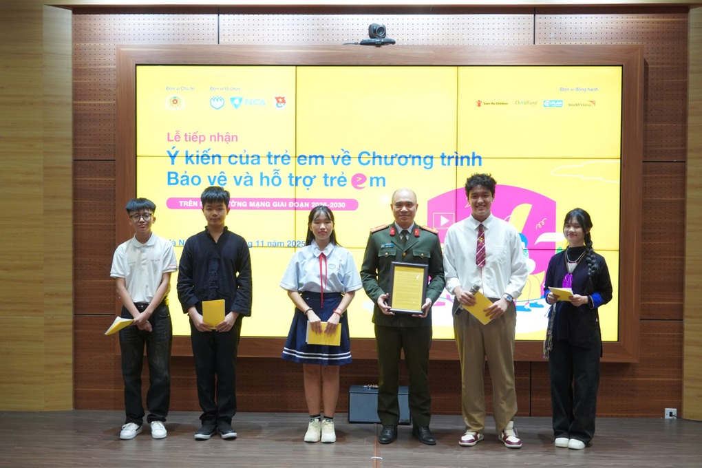 Lấy ý kiến gần 2.800 trẻ em về những rủi ro, nguy hại trên mạng - 1