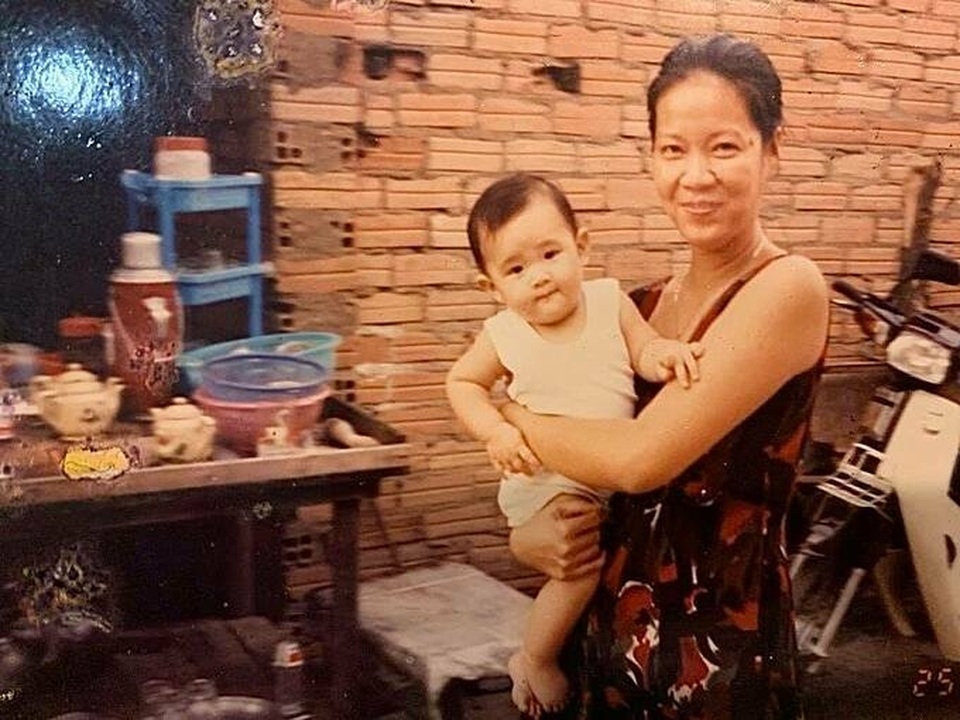 Thời ngố tàu của những mỹ nhân quyến rũ làm rạng danh nhan sắc Việt - 1 Thời ngố tàu của những mỹ nhân quyến rũ làm rạng danh nhan sắc Việt - 1