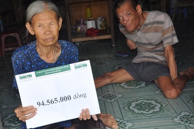 Gần 95 triệu đồng đến với mẹ con bà Hòa