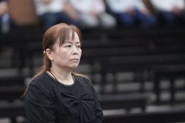 Hoãn phiên xử cựu Chủ tịch Vimedimex do vắng mặt một bị cáo