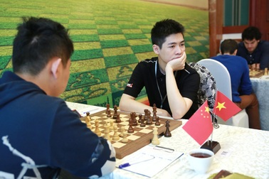 Vượt mặt Quang Liêm, Tuấn Minh trước cơ hội đăng quang giải cờ vua quốc tế