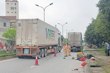 Va chạm xe tải, 2 phụ nữ thương vong