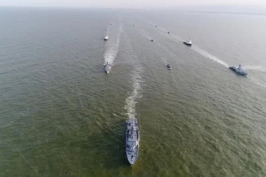 Nga điều hàng trăm tàu chiến, máy bay tập trận tác chiến quy mô lớn