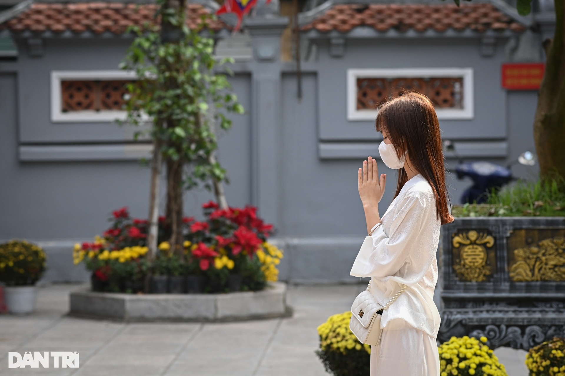 Nở rộ dịch vụ cầu duyên mát tay, nhanh được tại chùa nổi tiếng Hà Nội - 17 Nở rộ dịch vụ cầu duyên mát tay, nhanh được tại chùa nổi tiếng Hà Nội - 17