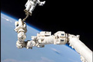 Du lịch vũ trụ giá 35 triệu USD