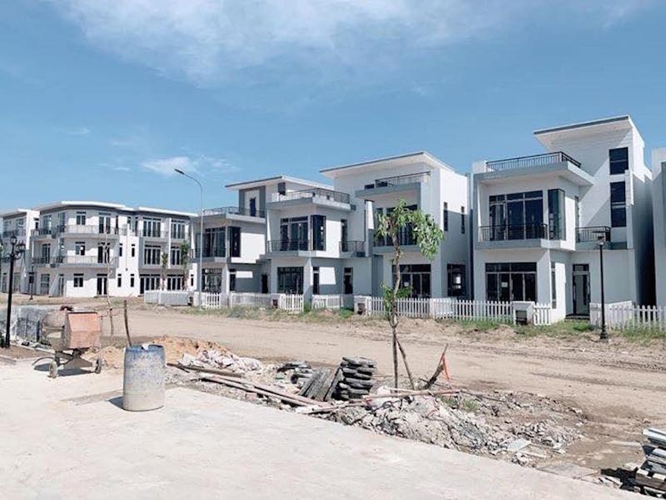 Hàng trăm dự án bị “ách tắc” ở TPHCM: Do xung đột trong các văn bản luật - 1 Hàng trăm dự án bị “ách tắc” ở TPHCM: Do xung đột trong các văn bản luật - 1