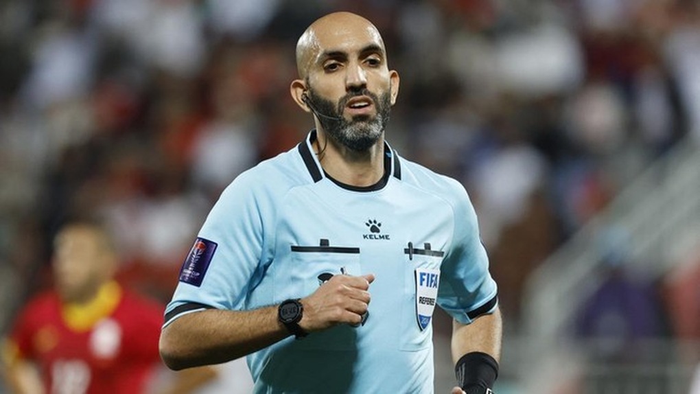 Báo Indonesia: Chủ nhà Saudi Arabia gây bất lợi cho thầy trò Kluivert - 2 Báo Indonesia: Chủ nhà Saudi Arabia gây bất lợi cho thầy trò Kluivert - 2