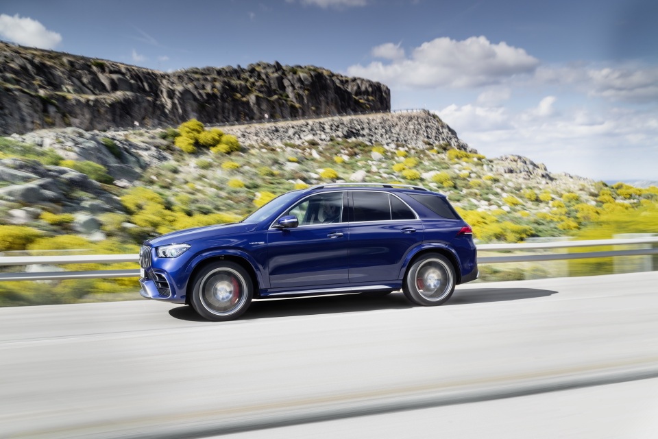 Mercedes-AMG GLE 63 và 63S nghênh chiến BMW X5 M - 6 Mercedes-AMG GLE 63 và 63S nghênh chiến BMW X5 M - 6