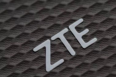 Smartphone có camera ẩn dưới màn hình đầu tiên sẽ ra mắt ngày 1/9