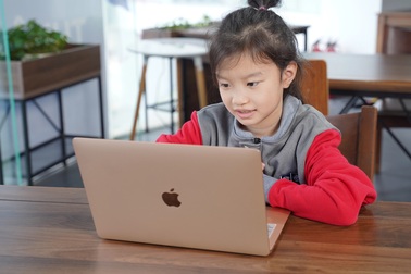 So sánh trình độ học sinh Việt Nam và học sinh Mỹ qua bài kiểm tra năng lực