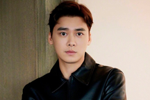 Thái độ của Lý Dịch Phong trong lần đầu xuất hiện sau khi bị bắt vì mua dâm