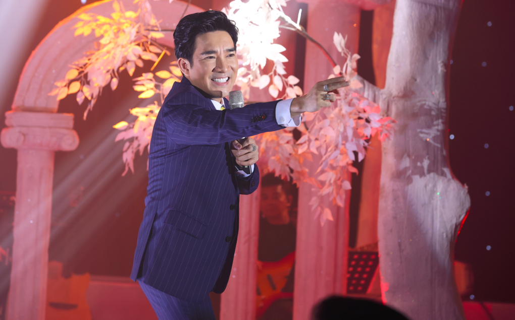 Phương Thanh gấp rút bay từ Mỹ về Việt Nam để hát show Quang Hà - 2 Phương Thanh gấp rút bay từ Mỹ về Việt Nam để hát show Quang Hà - 2