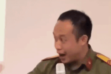 Dạy bài học yêu vợ, giữ lửa hôn nhân, thầy giáo ở Hà Nội gây "sốt" mạng