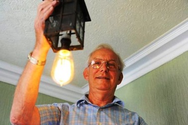 Chiếc bóng đèn 100 năm…vẫn chạy tốt