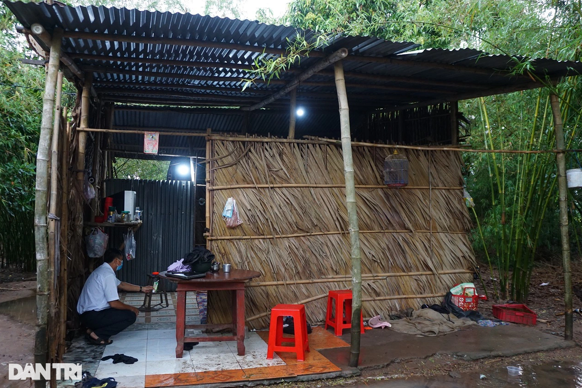 Xót xa bé 4 tuổi viêm phổi, suy gan thận chỉ giảm đau bằng thuốc an thần - 4 Xót xa bé 4 tuổi viêm phổi, suy gan thận chỉ giảm đau bằng thuốc an thần - 4