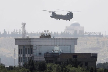 Mỹ vội sơ tán nhân viên khỏi Afghanistan, vì sao Nga - Trung im ắng?