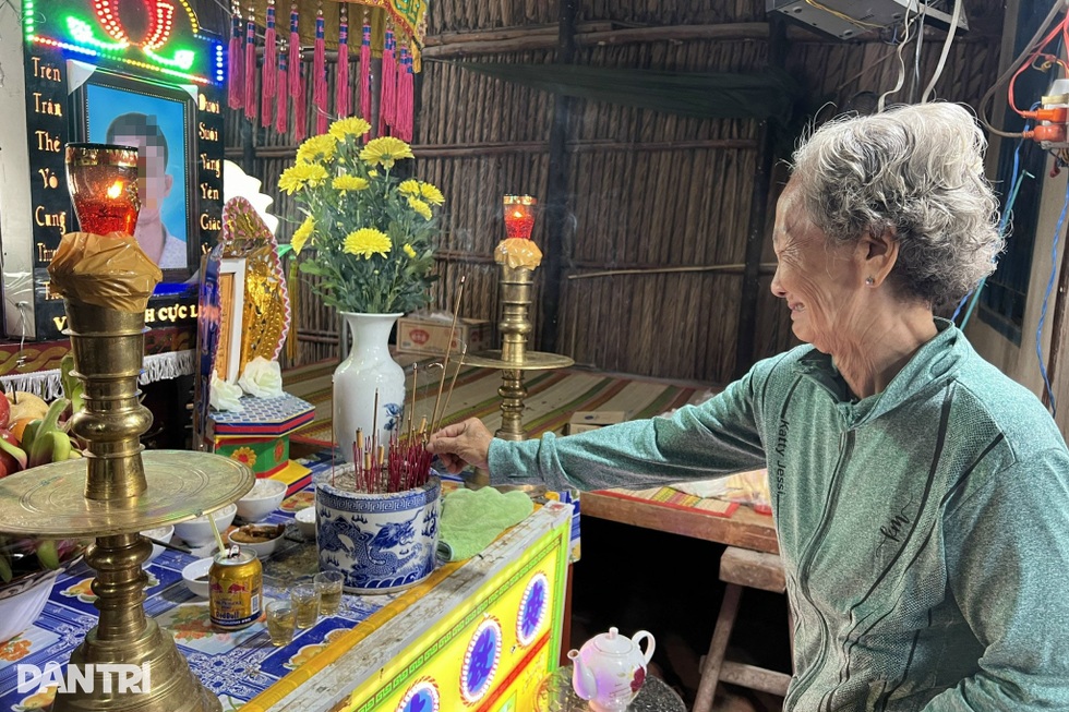 Người đàn ông treo cổ trước giờ đi thi hành án: Từ nhân chứng thành bị cáo