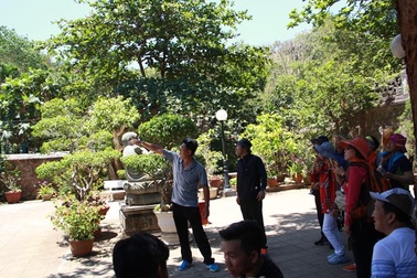 Trục xuất hướng dẫn viên du lịch Trung Quốc hoạt động “chui”