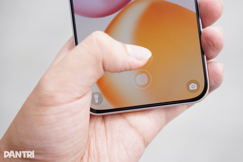 Đánh giá Honor 400: Hiệu suất tốt, AI đa dạng nhưng còn hạn chế về thiết kế - 8