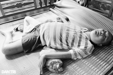 Chàng trai 16 năm nằm liệt giường đã ra đi mãi mãi