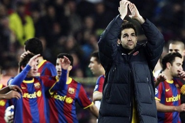 Fabregas mất 3 triệu Euro mỗi năm nếu gia nhập Barca