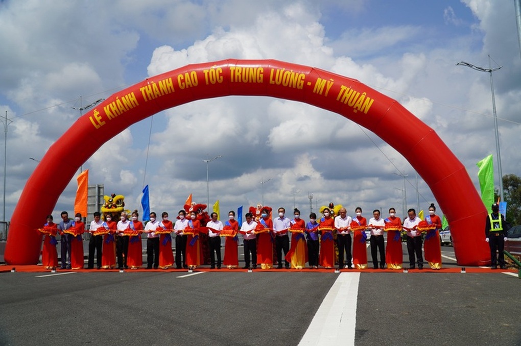 Lễ động thổ, khởi công, khánh thành không được tốn quá 100 triệu đồng - 2 Lễ động thổ, khởi công, khánh thành không được tốn quá 100 triệu đồng - 2