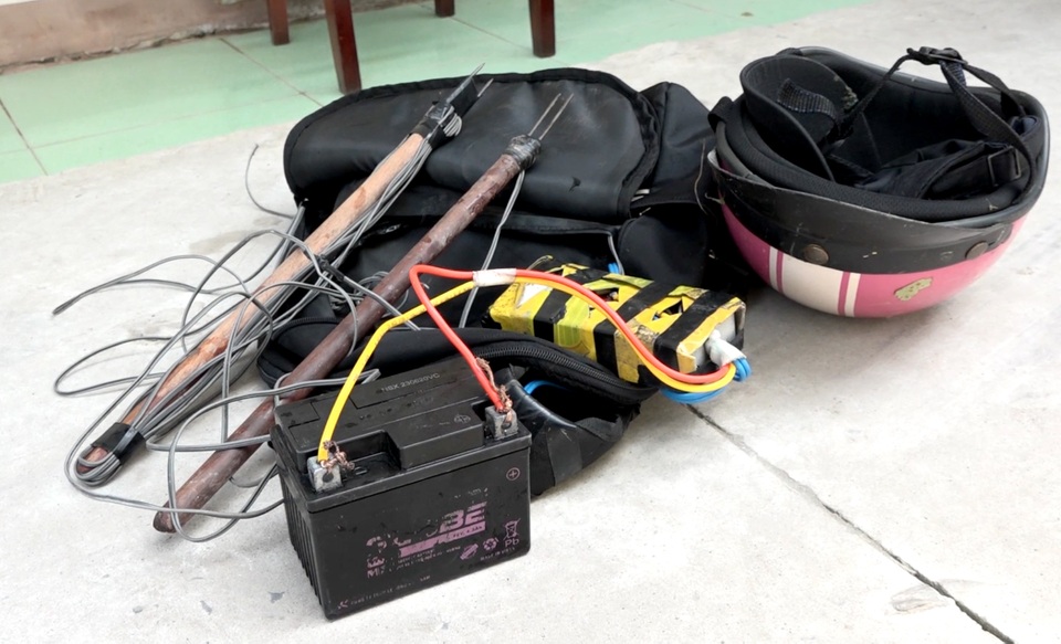 Người dân vây bắt 2 thanh niên trộm chó - 2 Người dân vây bắt 2 thanh niên trộm chó - 2