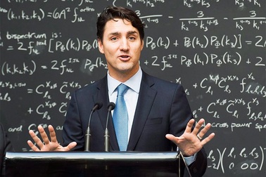 Bị hỏi “xoáy”, thủ tướng Canada giải đáp gây thán phục