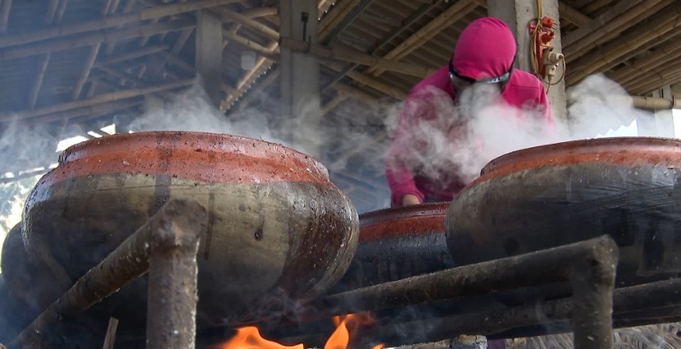 4 tỉnh kết hợp làm nên nồi cá kho “làng Chí Phèo” đặc sản - 2 4 tỉnh kết hợp làm nên nồi cá kho “làng Chí Phèo” đặc sản - 2