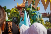 Vạn người chiêm bái lễ hội Quán Thế Âm Đà Nẵng