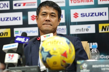 HLV Hữu Thắng: “Tôi thay Công Phượng là tình thế bắt buộc”