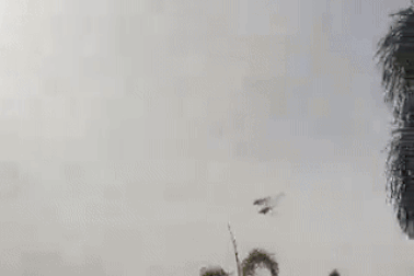 Trực thăng quân sự Malaysia đâm nhau, lao thẳng xuống đất