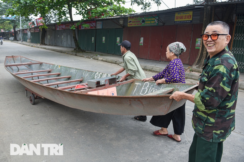 Người dân hạ thuyền, chuẩn bị đón khách trước ngày khai hội chùa Hương - 4 Người dân hạ thuyền, chuẩn bị đón khách trước ngày khai hội chùa Hương - 4