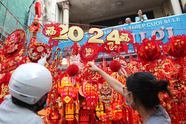 Nghỉ Tết 15 ngày, người lao động thở phào chắc mẩm thoát... tắc đường