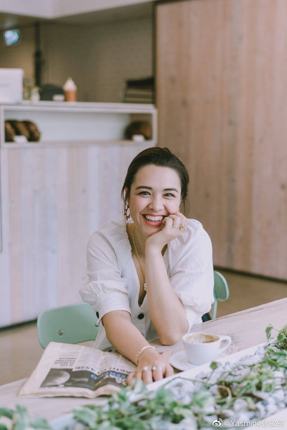 Nhan sắc lai ngọt ngào của con gái Chung Lệ Đề vừa đoạt giải Á hậu - 7 Nhan sắc lai ngọt ngào của con gái Chung Lệ Đề vừa đoạt giải Á hậu - 7