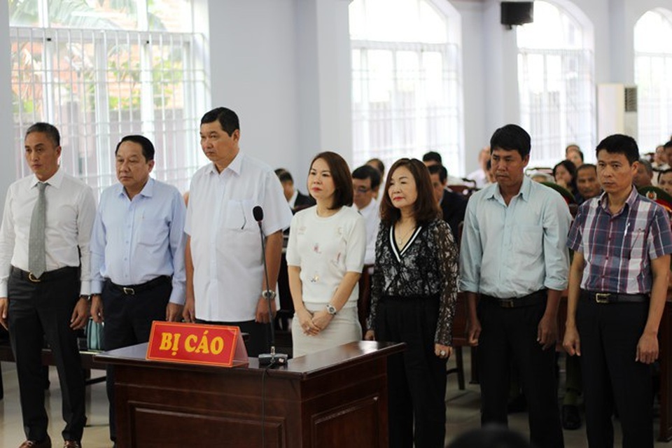 Nguyên Chủ tịch UBND TP Vũng Tàu chuẩn bị hầu tòa - 1 Nguyên Chủ tịch UBND TP Vũng Tàu chuẩn bị hầu tòa - 1