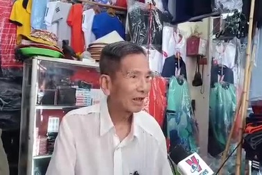 Nghệ sĩ Trần Hạnh nói lí do làm hồ sơ xin xét tặng Nghệ sĩ Nhân dân. Clip: Hà Tùng Long.