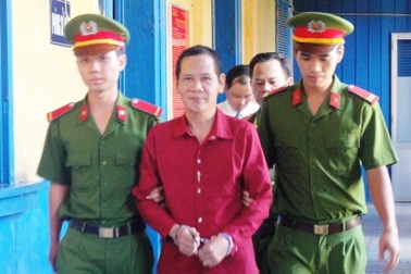 Sát hại người yêu cũ rồi uống thuốc diệt mối tự tử