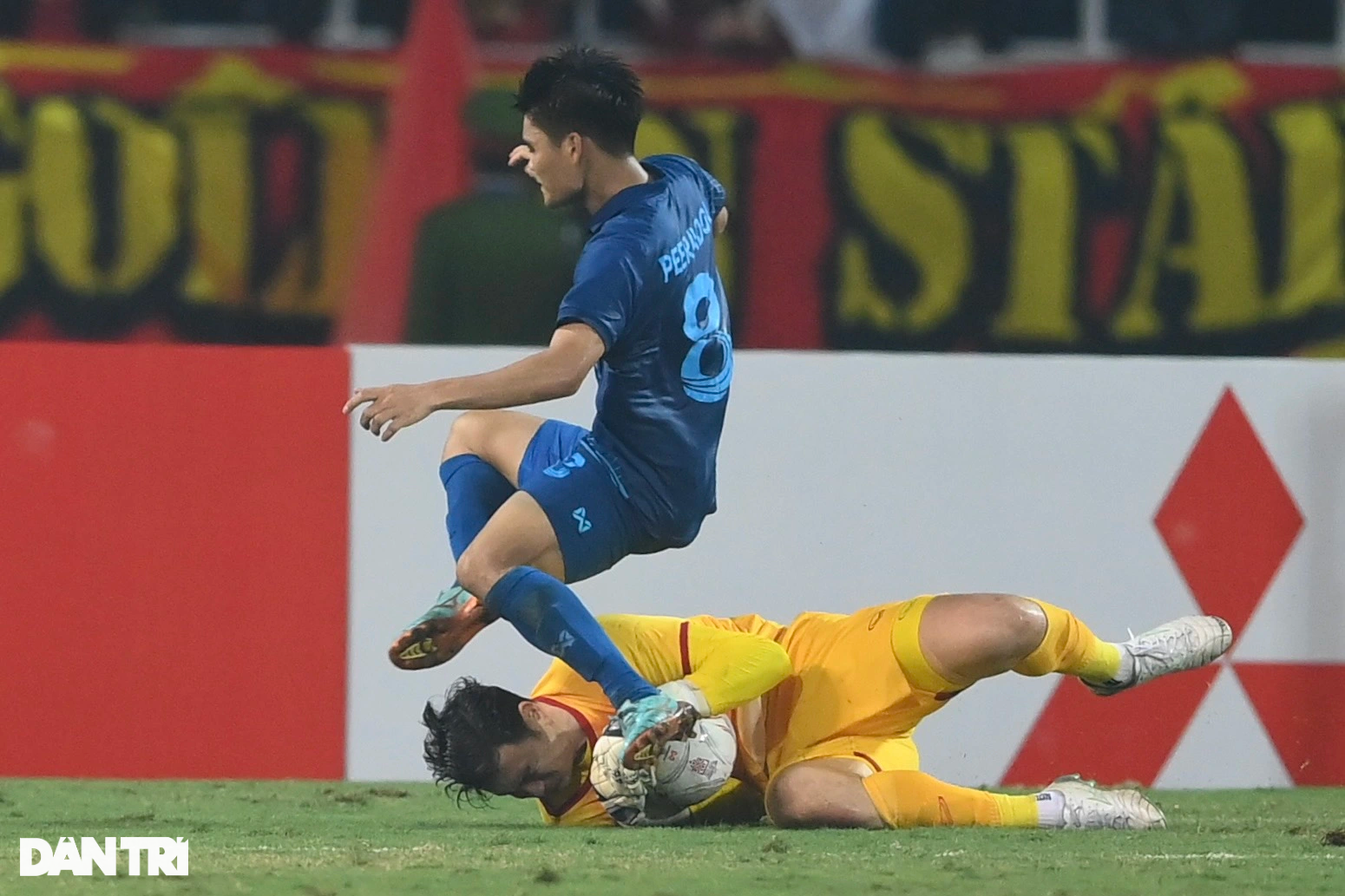 Bàn gỡ hòa 2-2 mở ra cơ hội lật ngược thế cờ cho đội tuyển Việt Nam - 8 Bàn gỡ hòa 2-2 mở ra cơ hội lật ngược thế cờ cho đội tuyển Việt Nam - 8