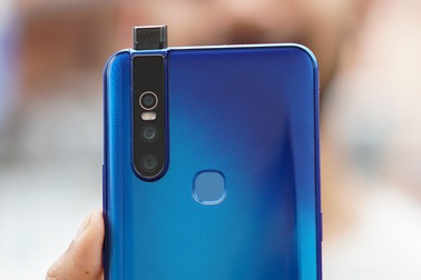 Huawei sắp tung smartphone camera "thụt thò" đầu tiên tại Việt Nam