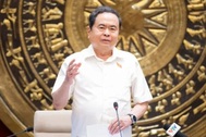 Chủ tịch Quốc hội: “Cắt giảm tối đa thủ tục trong nghiên cứu khoa học”